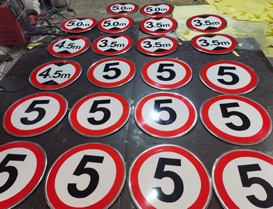 长春长春限速交通标牌厂家